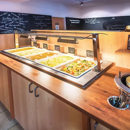 Jufa فندق غروندلسي