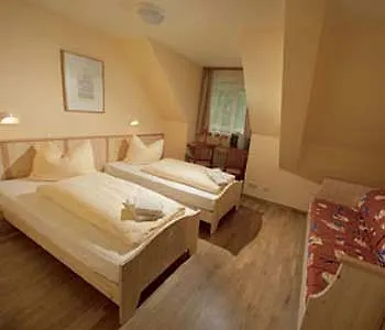 Jufa Отель 3*