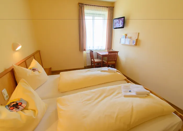 格伦德尔湖jufa酒店