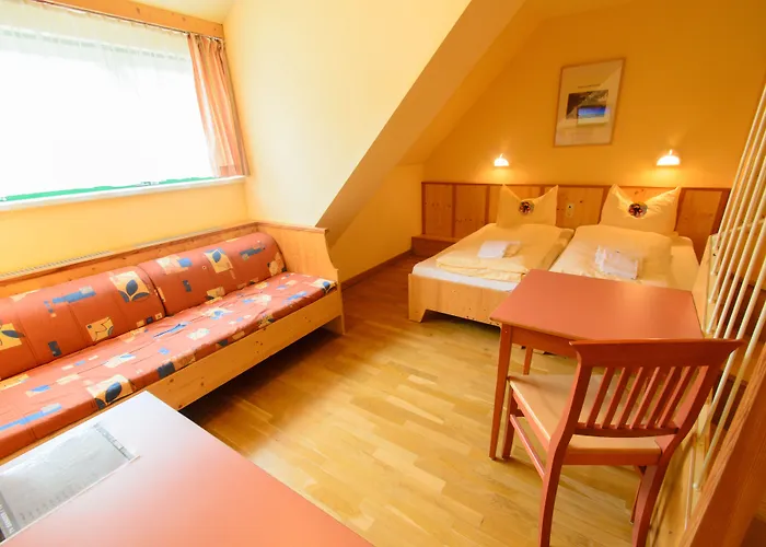 格伦德尔湖jufa酒店 3* 格伦德尔湖