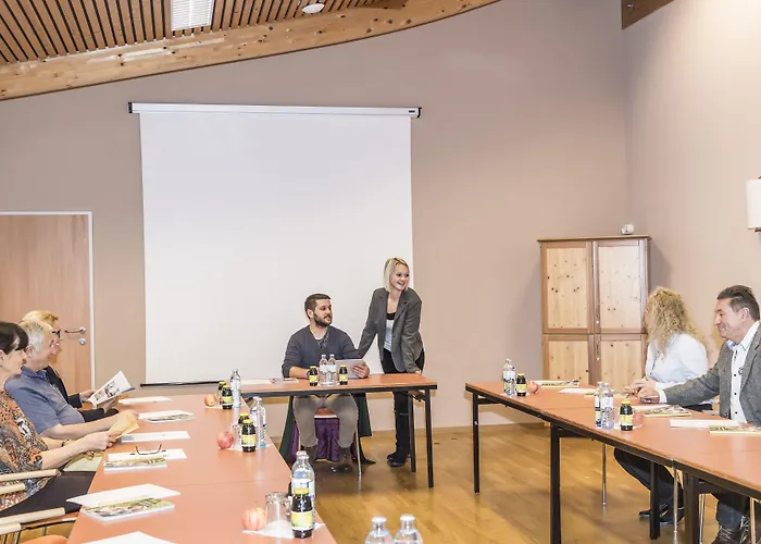 格伦德尔湖jufa酒店