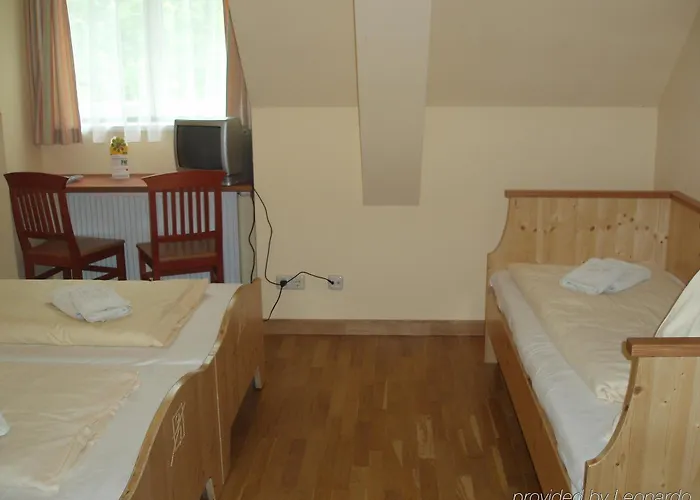 格伦德尔湖jufa酒店 3* 格伦德尔湖